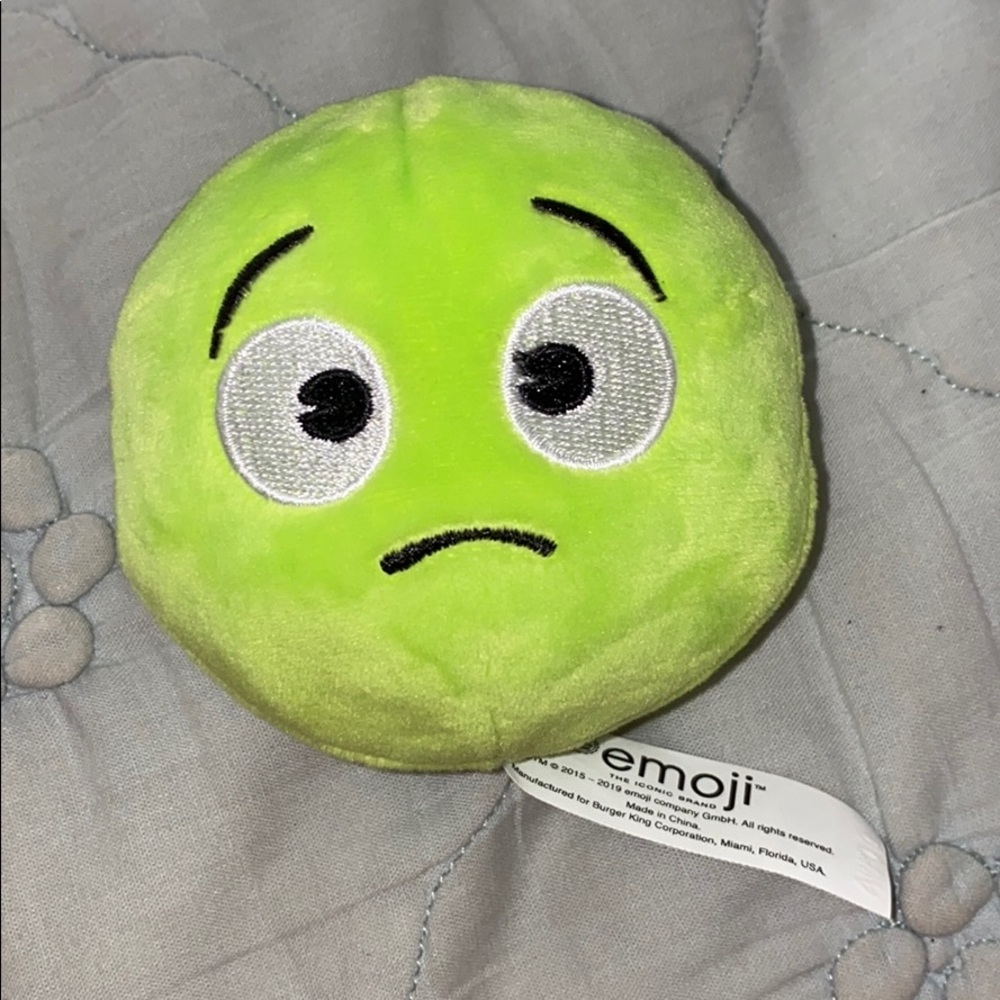 Emoji plush 4”